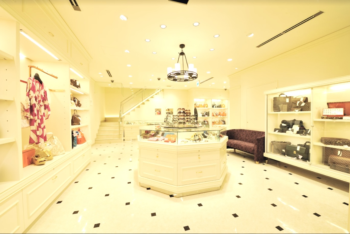 コメ兵心斎橋店