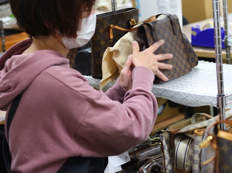 仕分け・検品・梱包等の軽作業