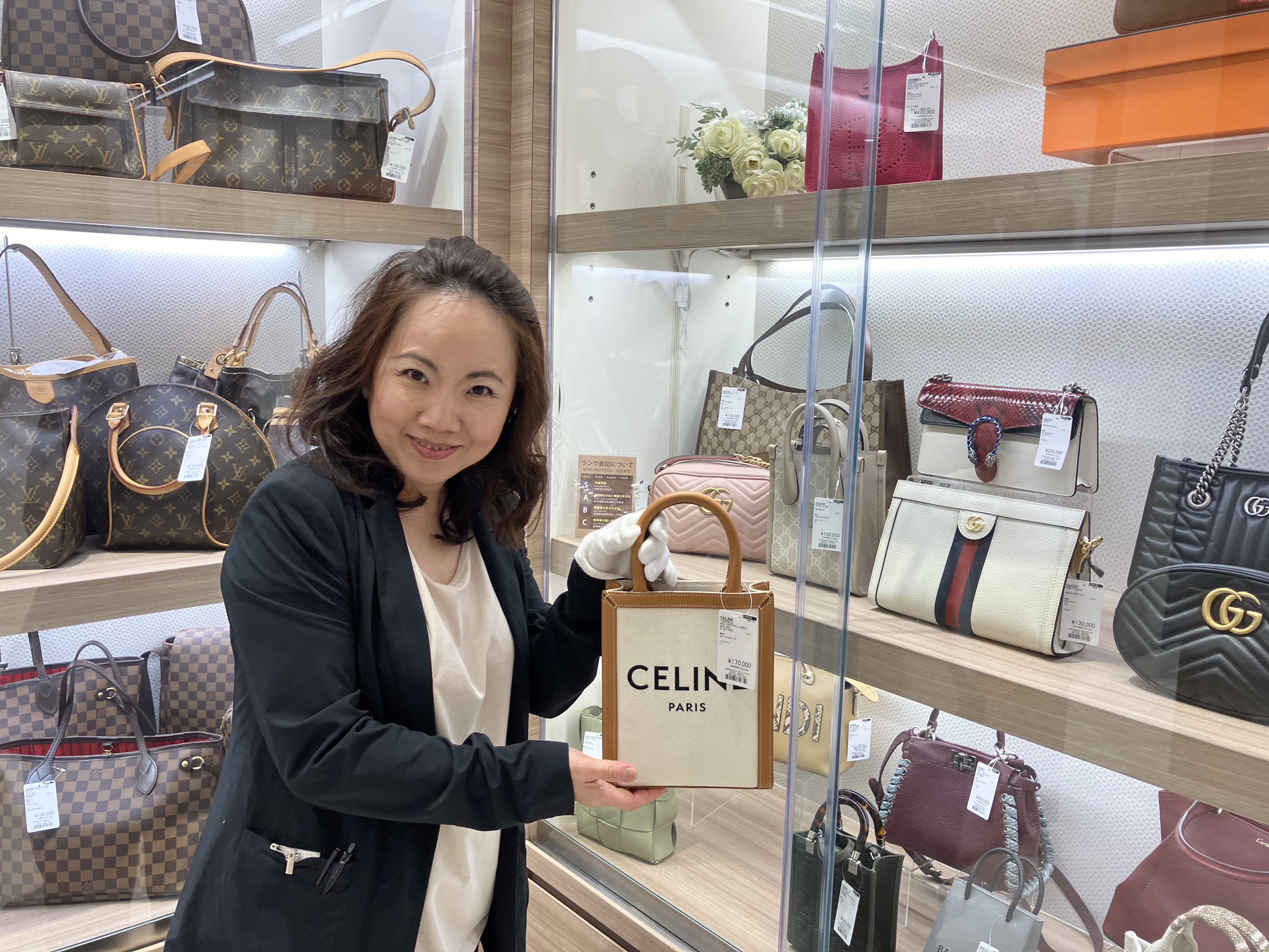 落ち着いた雰囲気で接客できることが魅力です♪　